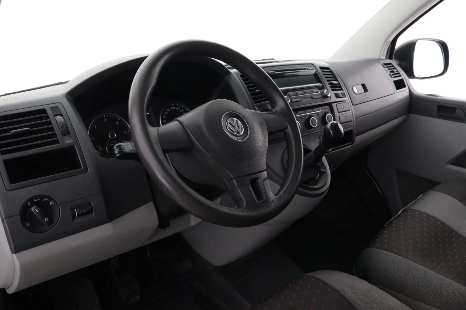 VOLKSWAGEN Transporter SLS-690 carousel image