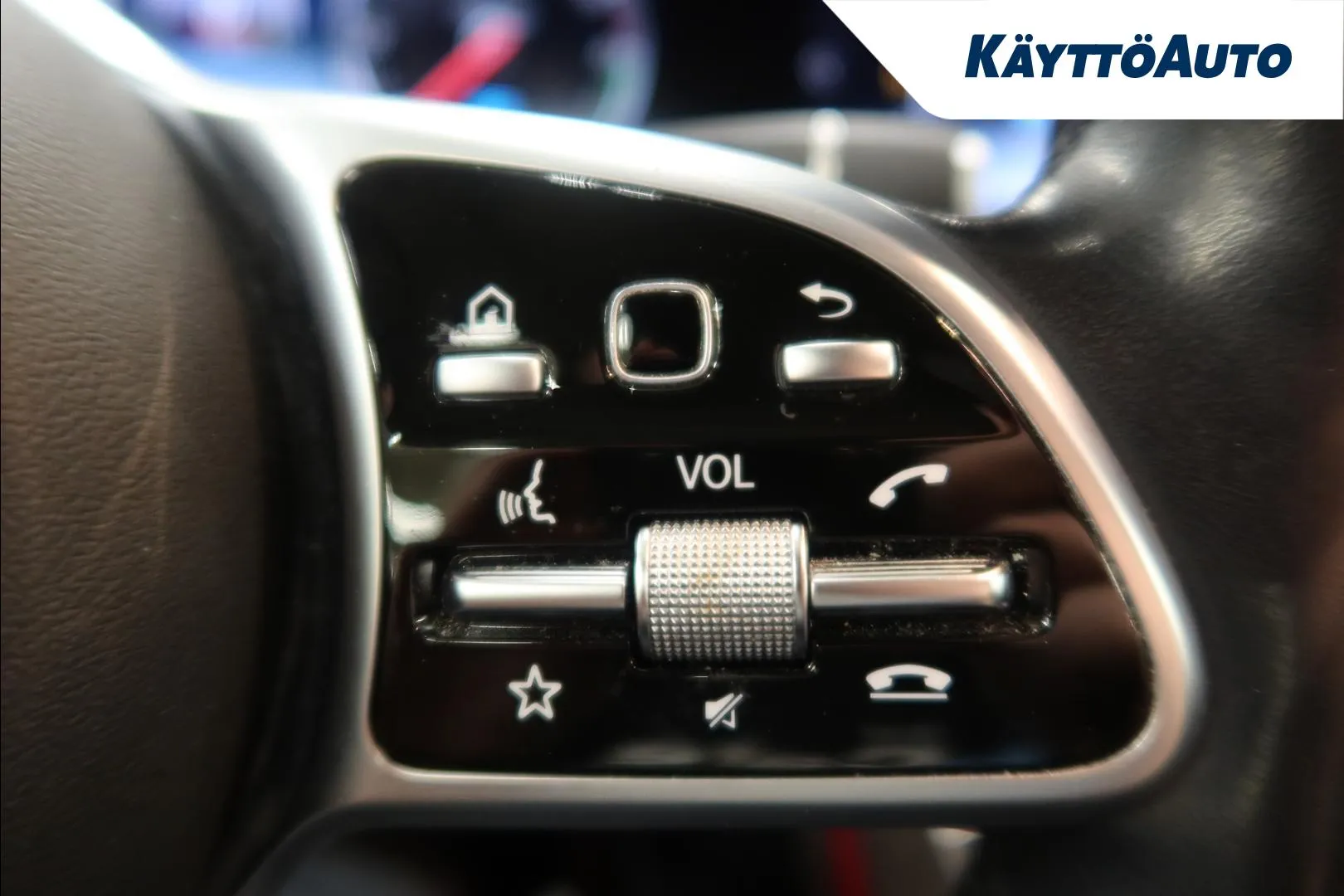 Mercedes-Benz E RUK-506 carousel image