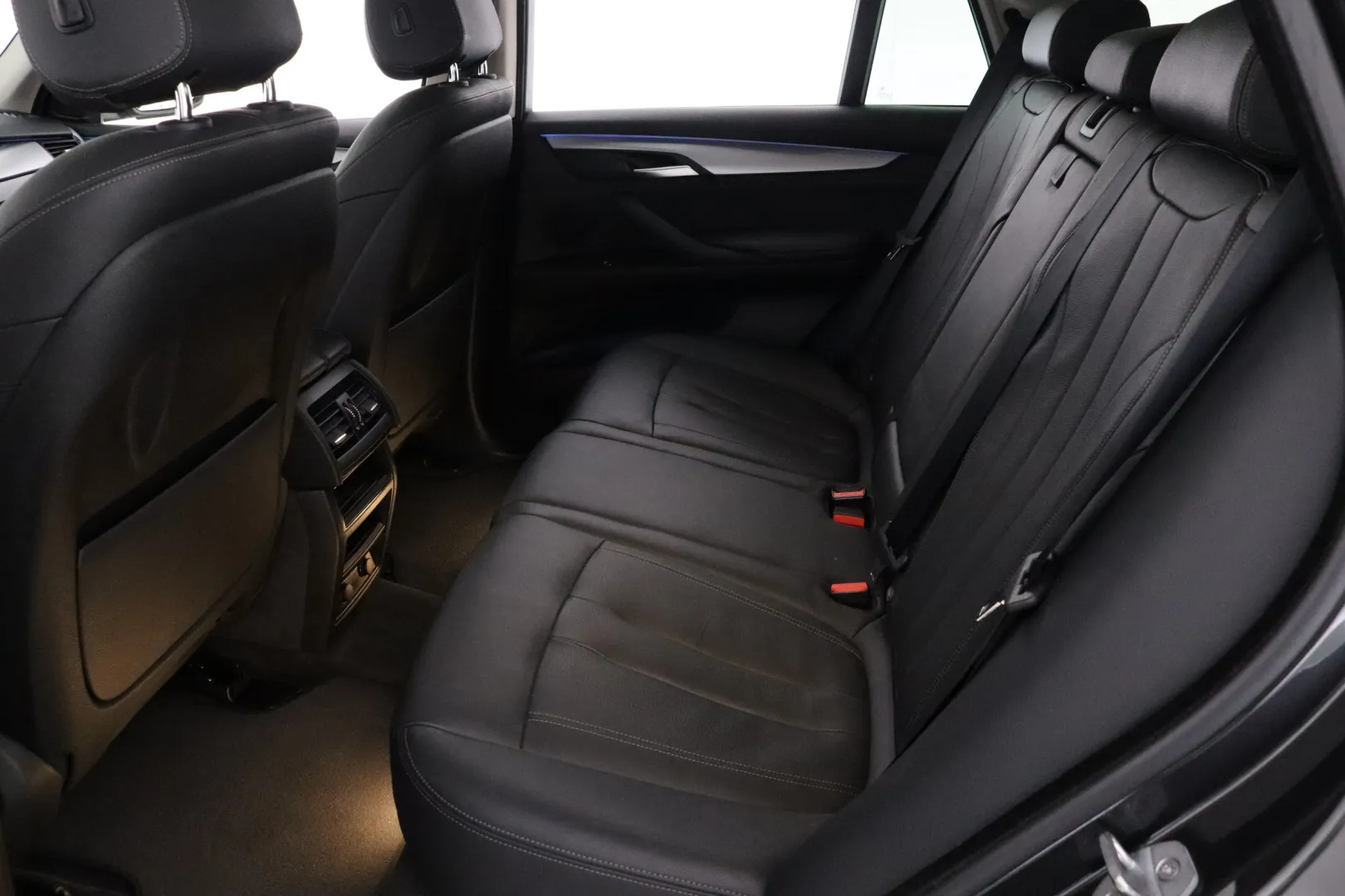 BMW X5 VZU-804 carousel image