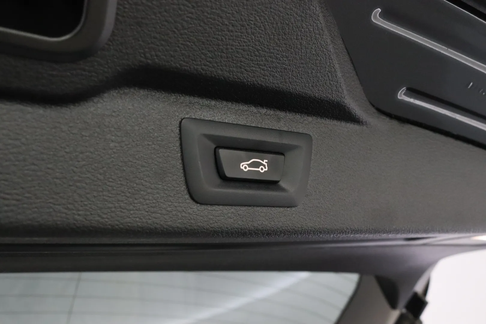 BMW X5 VZU-804 carousel image