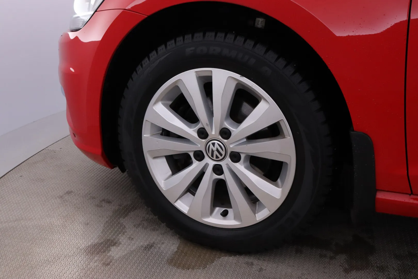 VOLKSWAGEN Golf CML-711 carousel image