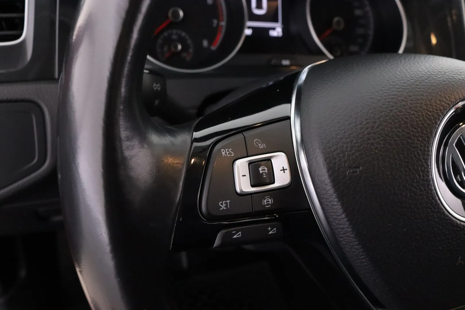 VOLKSWAGEN Golf CML-711 carousel image