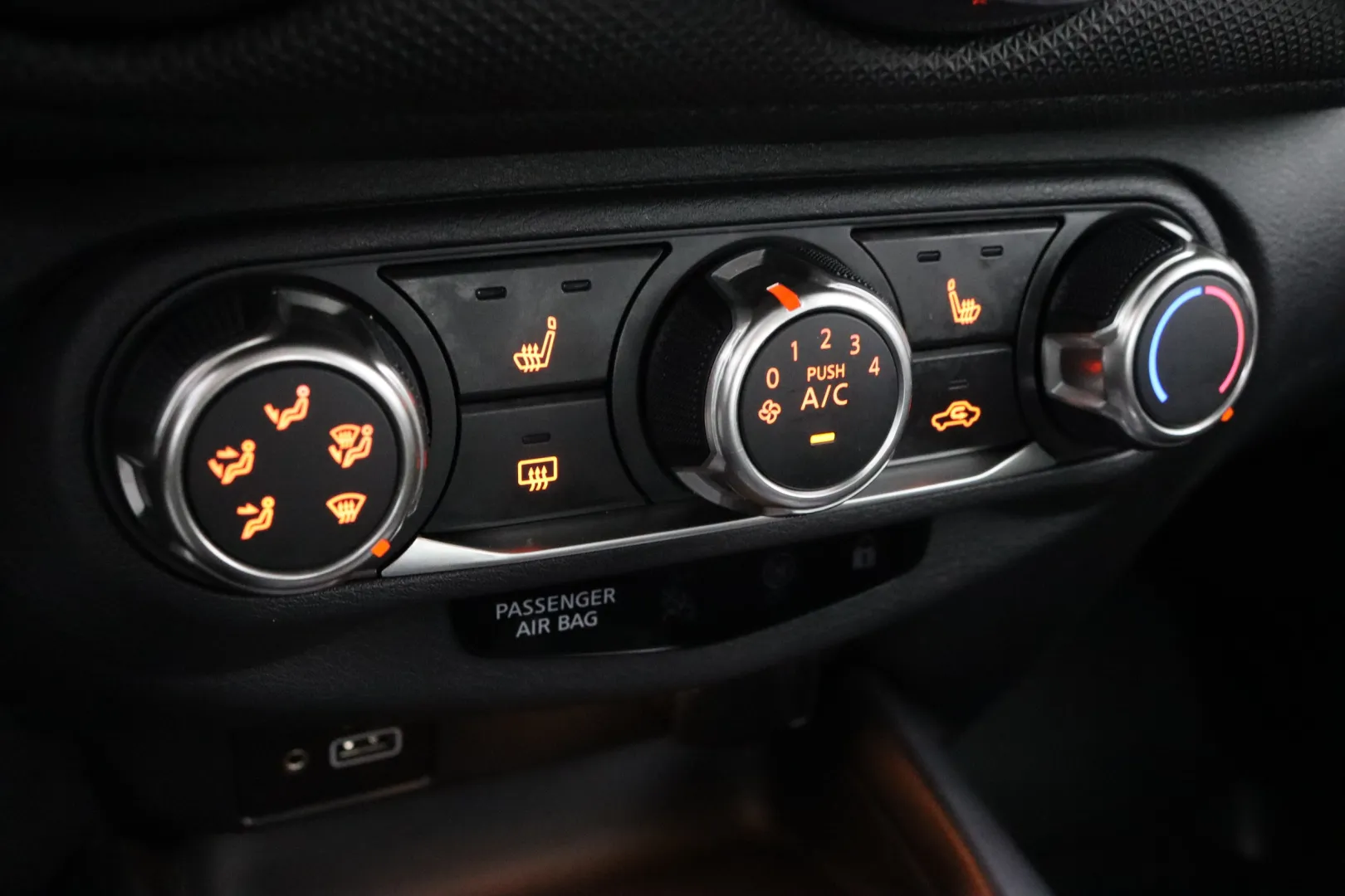 NISSAN Juke XRE-136 carousel image