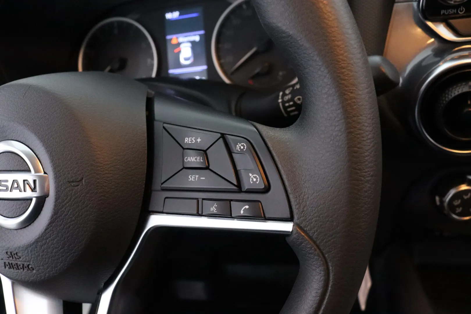 NISSAN Juke XRE-136 carousel image