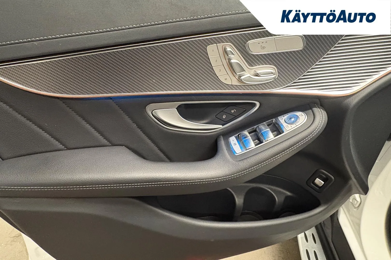 MERCEDES-BENZ EQC JNU-673 carousel image