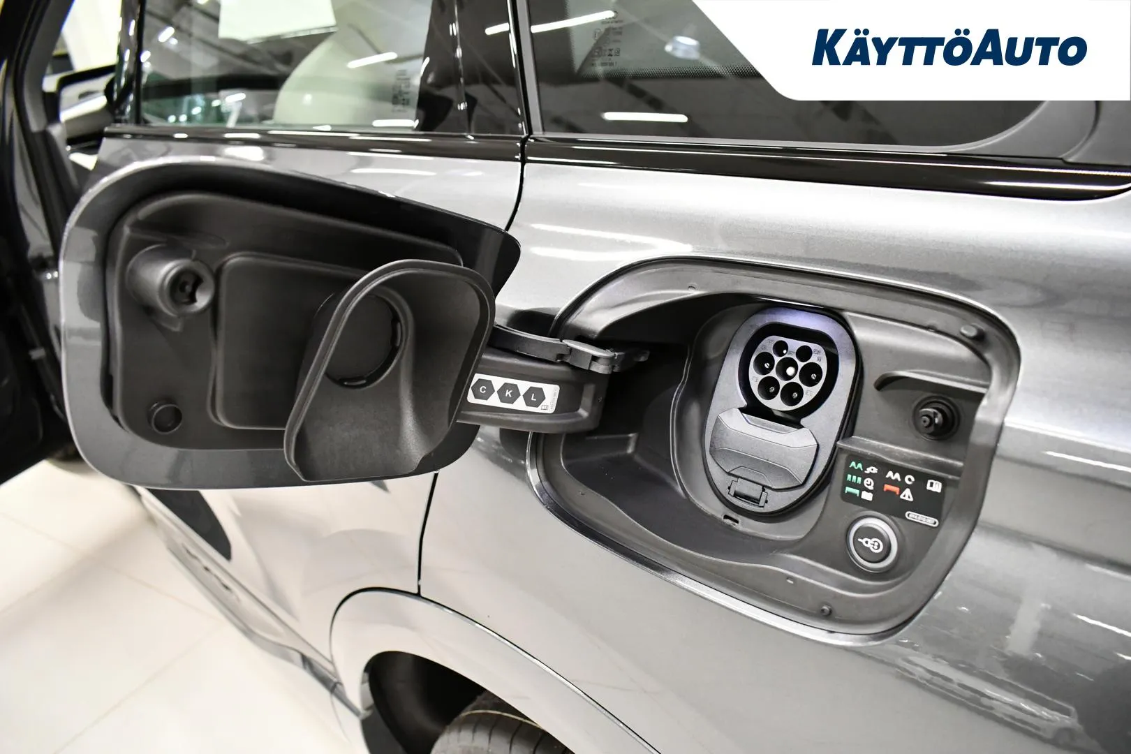 Audi Q6 e-tron IST-413 carousel image