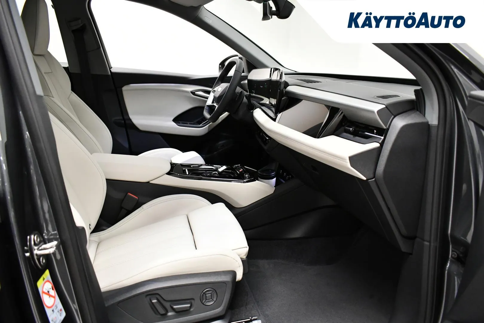 Audi Q6 e-tron IST-413 carousel image