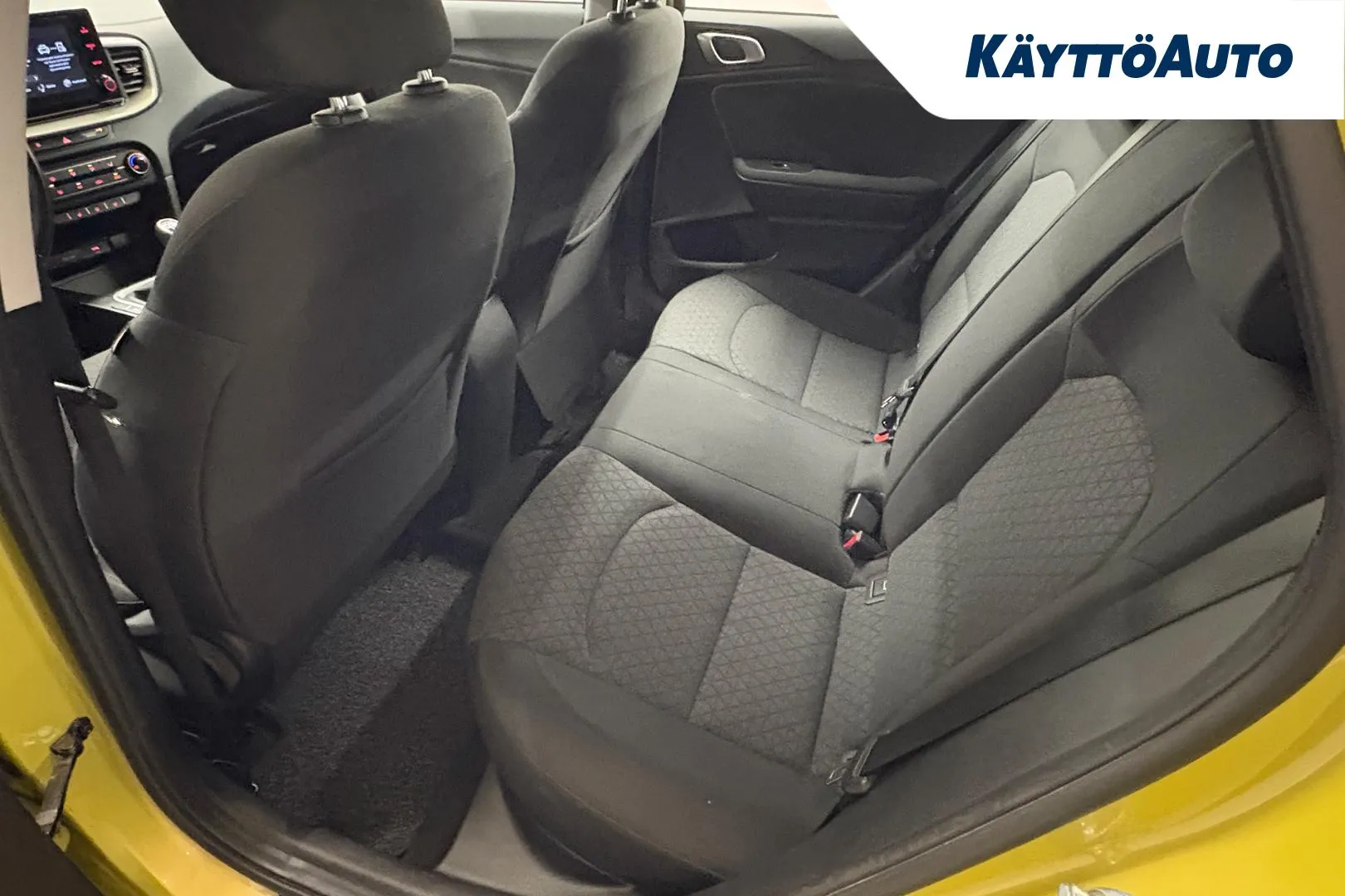 KIA Ceed OZE-384 carousel image