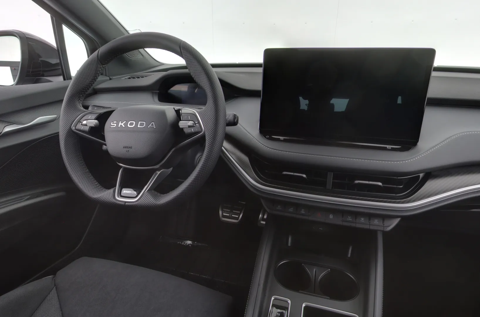 Skoda Enyaq JOJ-760 carousel image