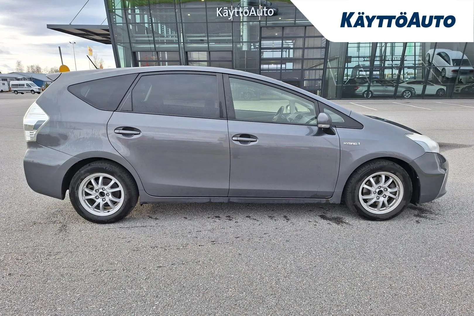 TOYOTA Prius+ XPH-451 carousel image