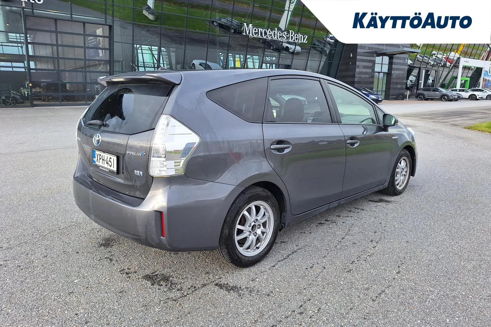 TOYOTA Prius+ XPH-451 carousel image