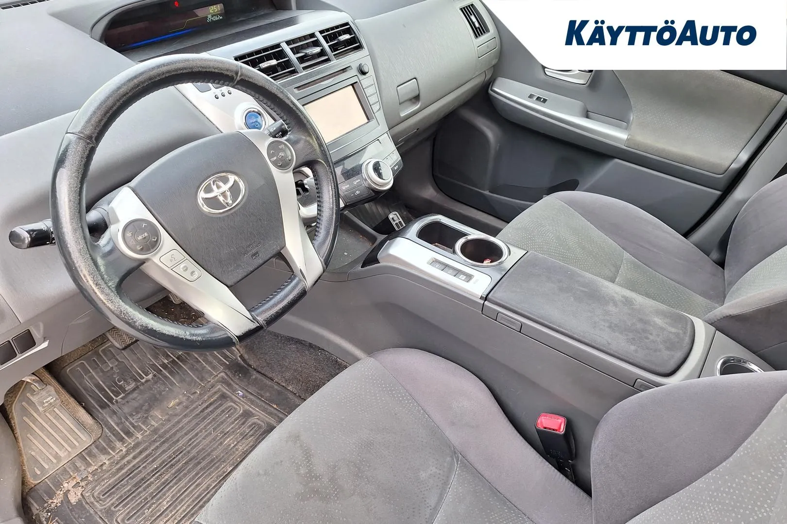 TOYOTA Prius+ XPH-451 carousel image