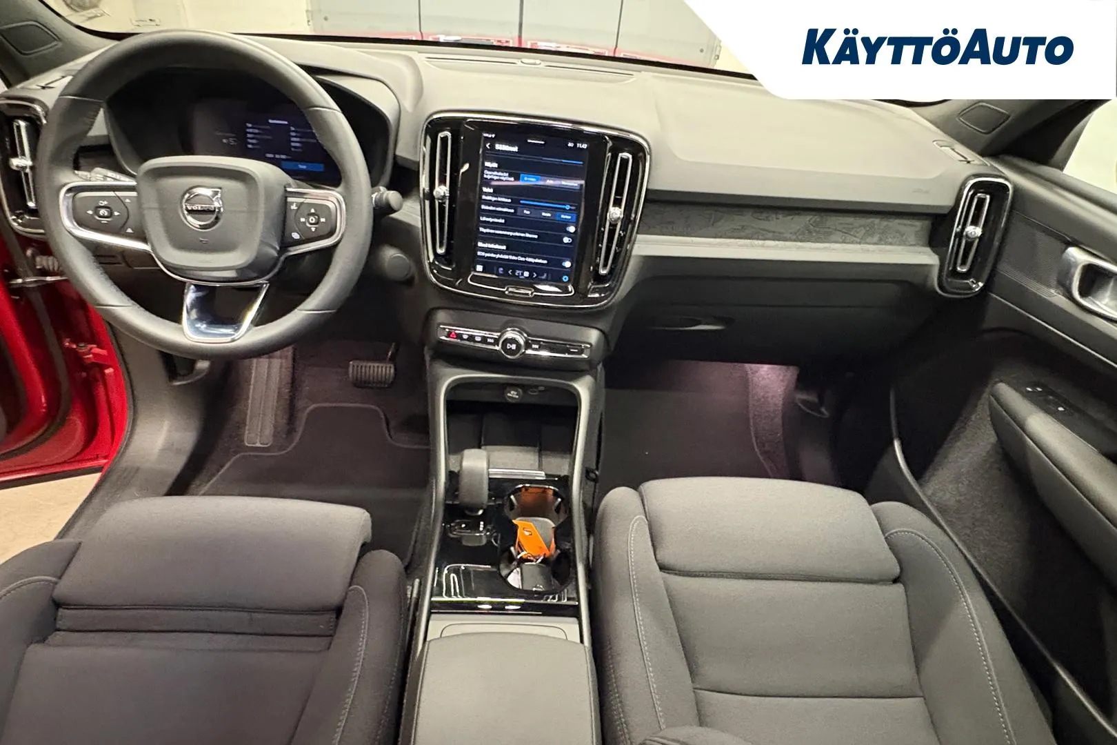 VOLVO C40 GPS-465 carousel image