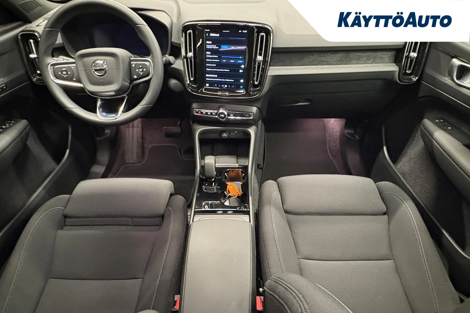 VOLVO C40 GPS-465 carousel image