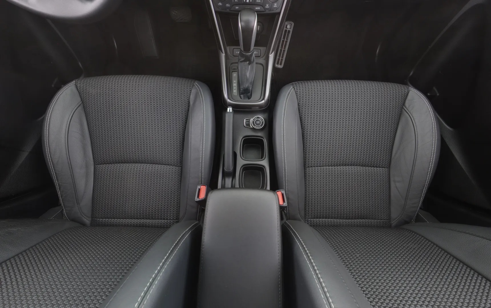 SUZUKI S-Cross CPF-885 carousel image