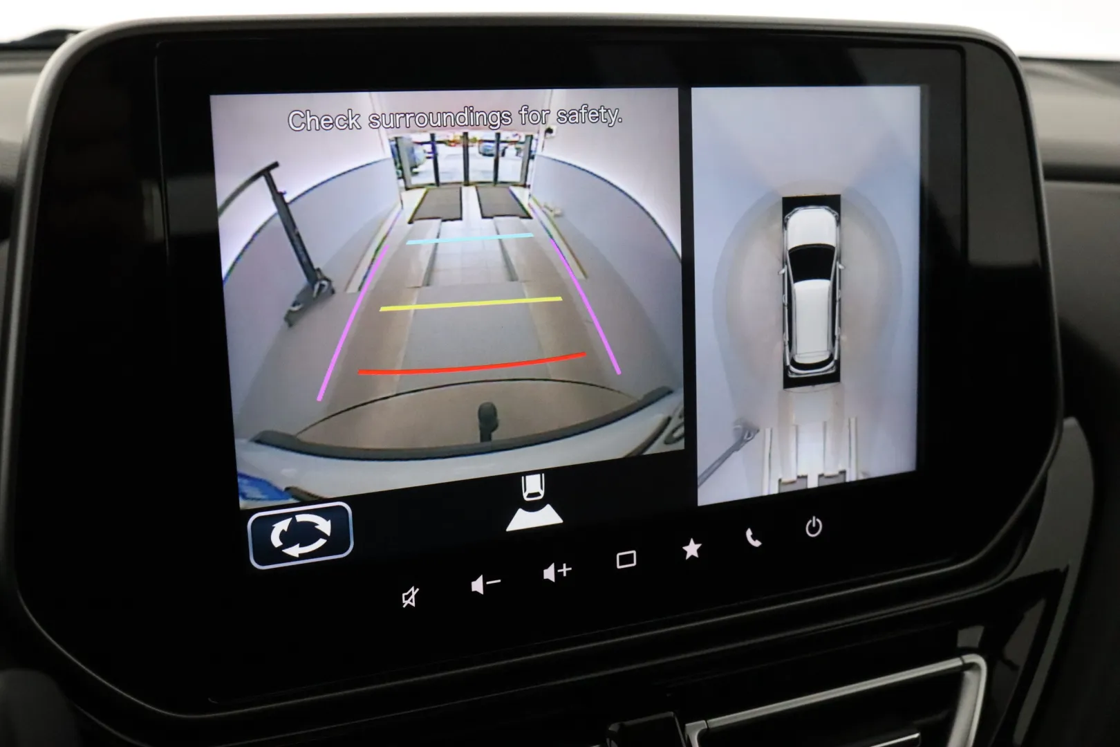 SUZUKI S-Cross CPF-885 carousel image