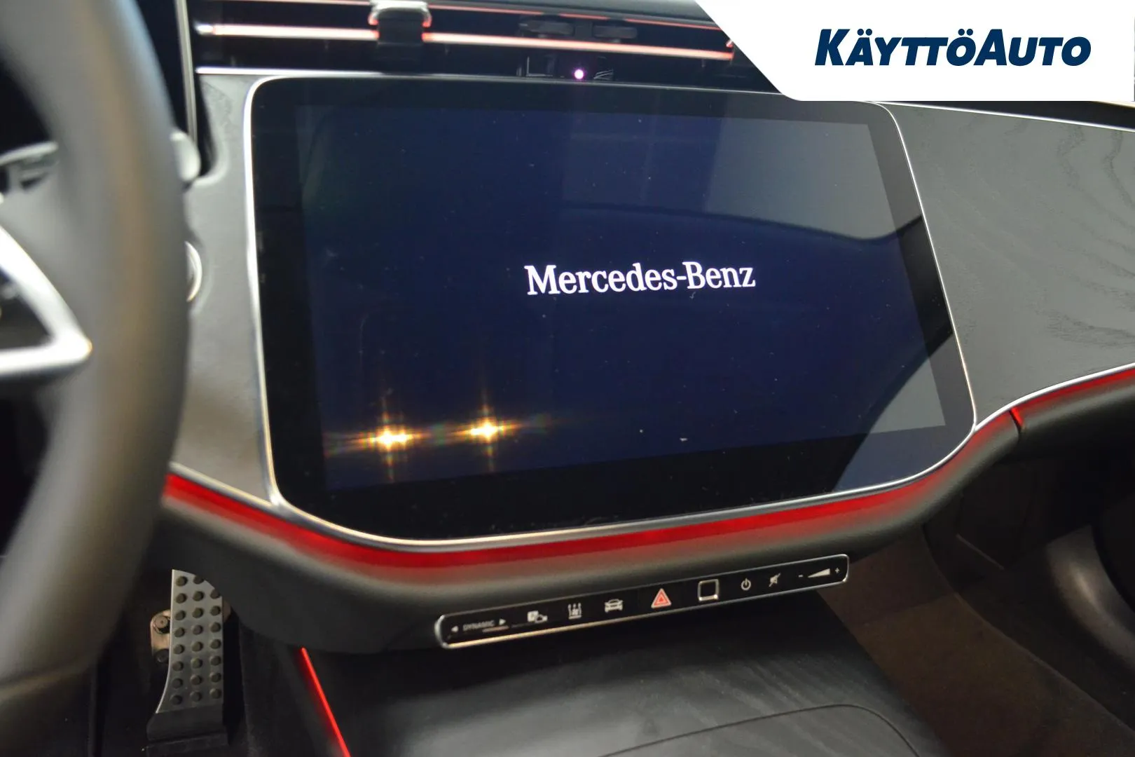 Mercedes-Benz E JOH-605 carousel image