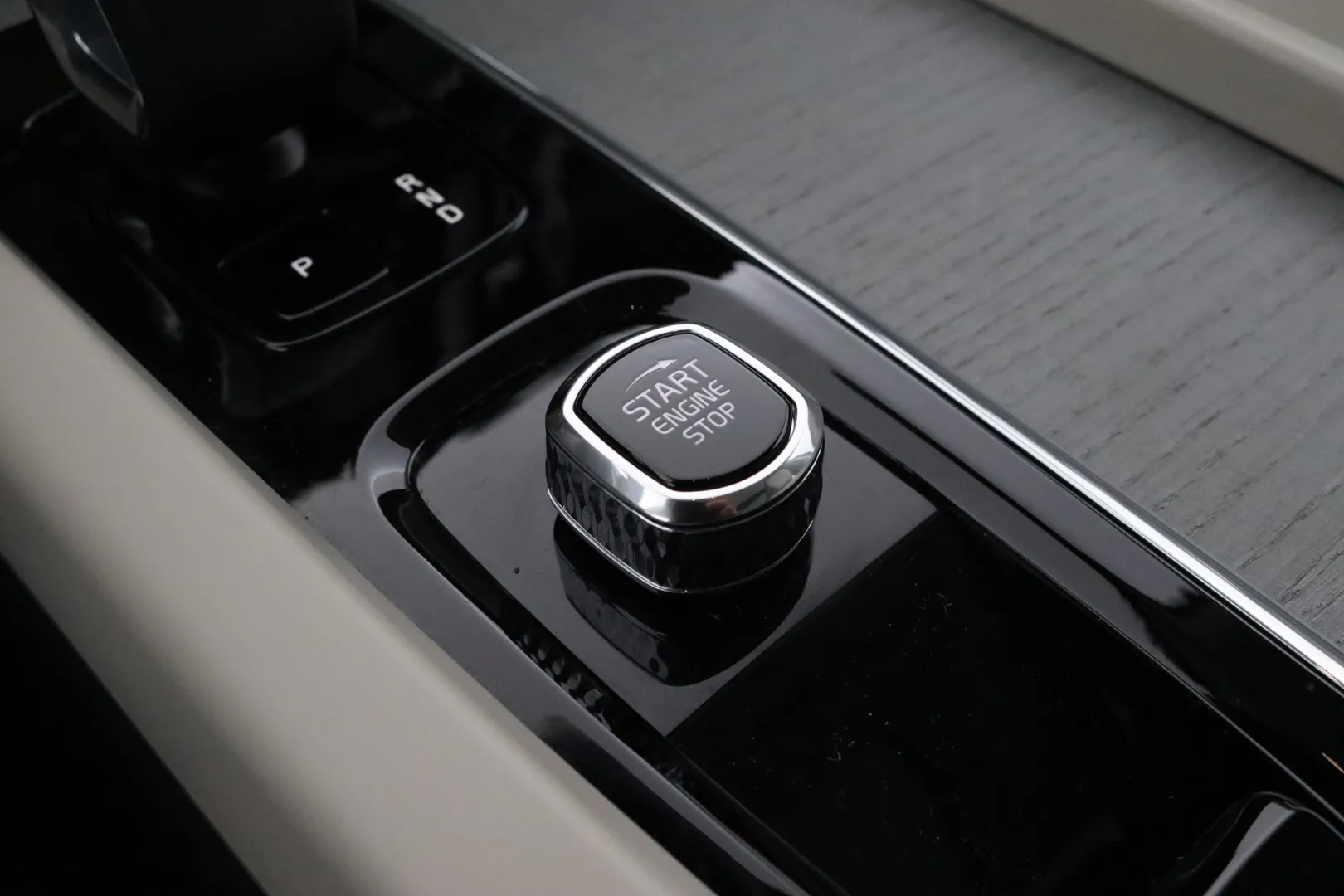 VOLVO XC60 KVP-804 carousel image