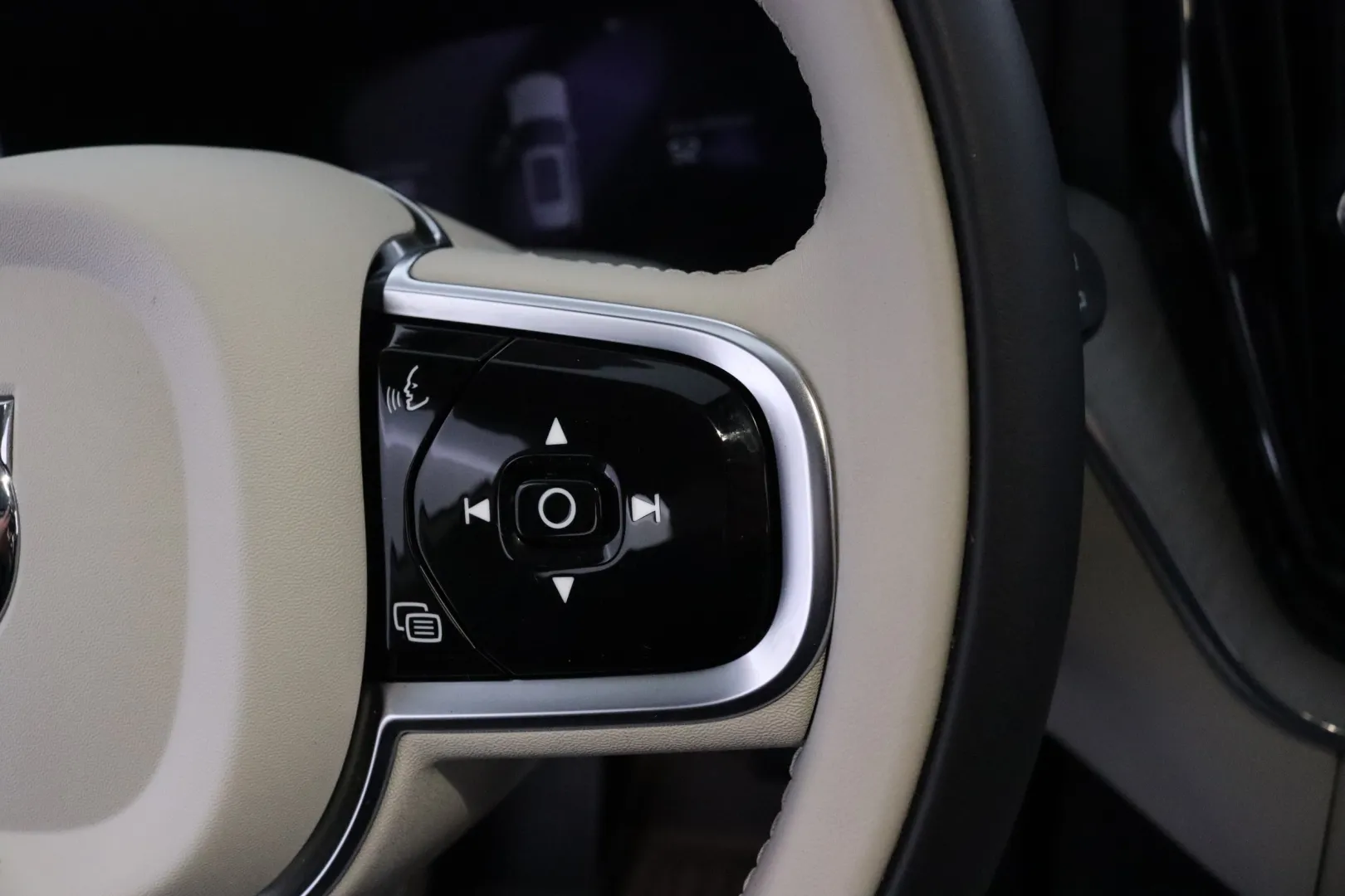 VOLVO XC60 KVP-804 carousel image