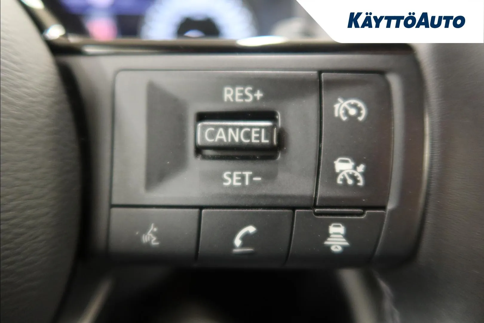 Nissan Qashqai RVZ-443 carousel image
