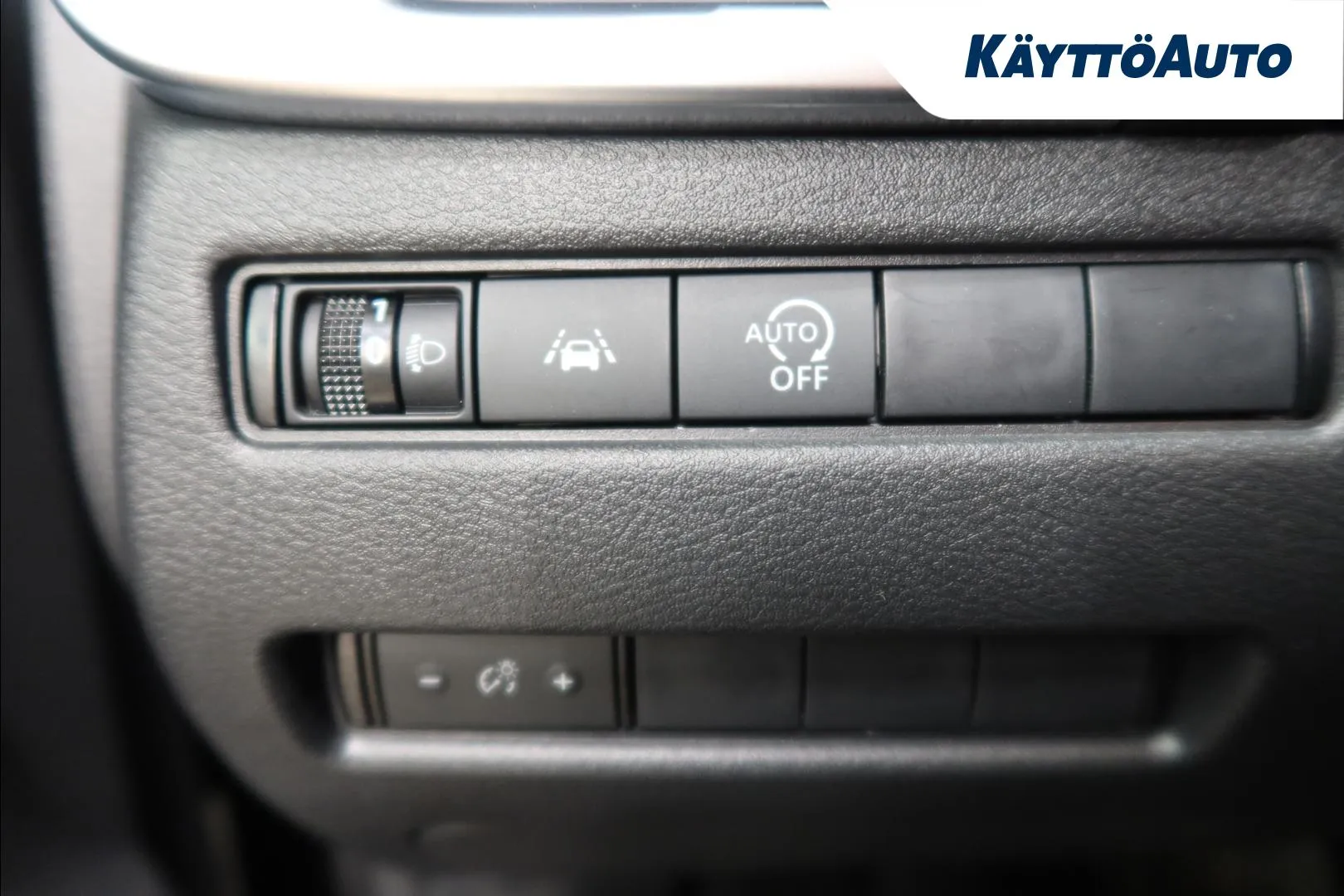 Nissan Qashqai RVZ-443 carousel image