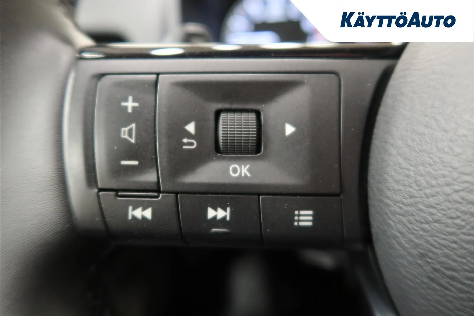 Nissan Qashqai RVZ-443 carousel image