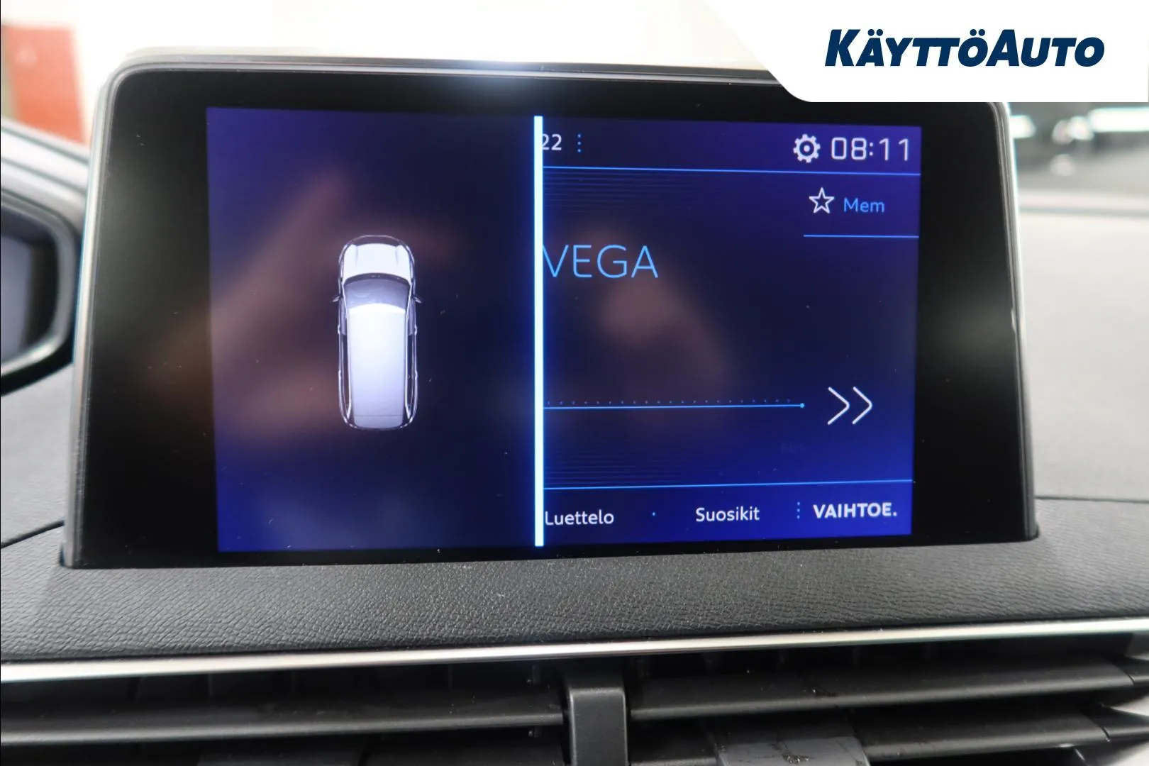 Peugeot 5008 IOH-633 carousel image