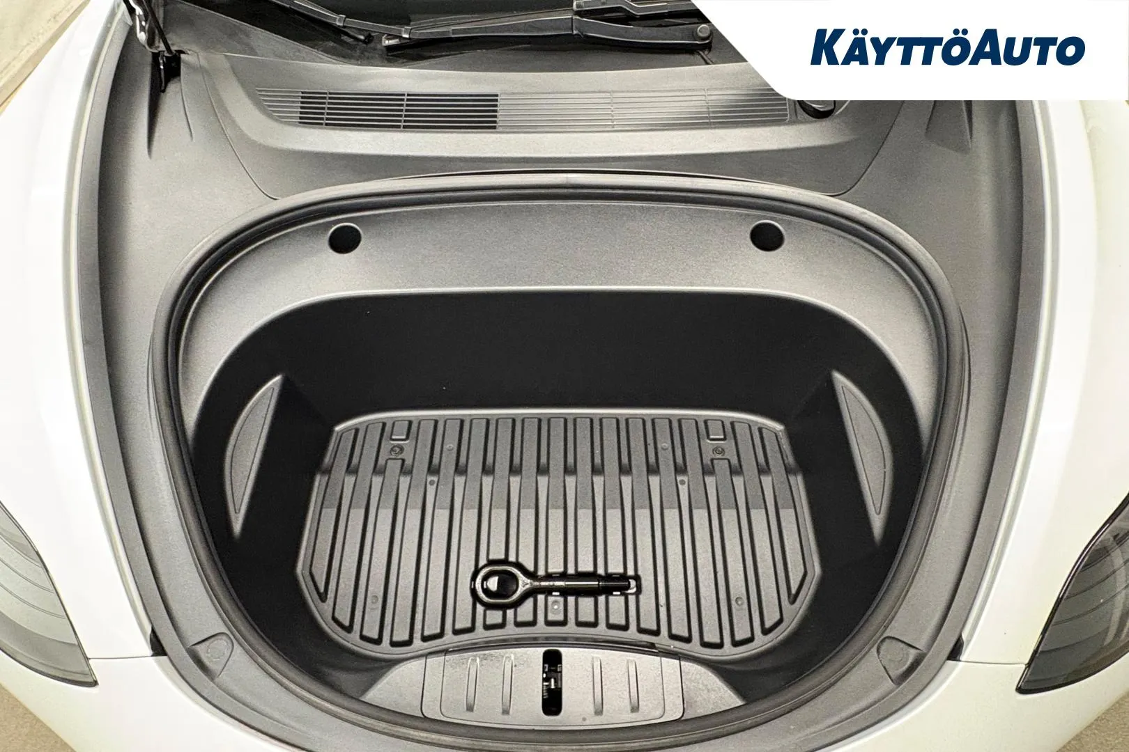 TESLA Model 3 ESX-498 carousel image