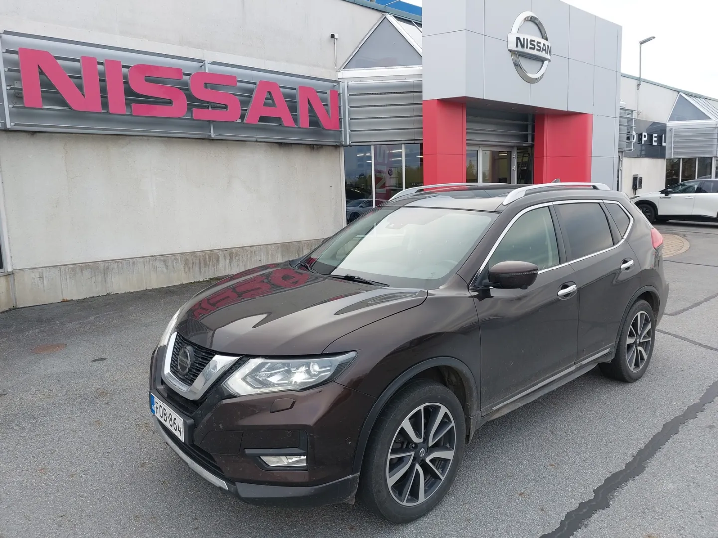 NISSAN X-Trail FOB-864 carousel image