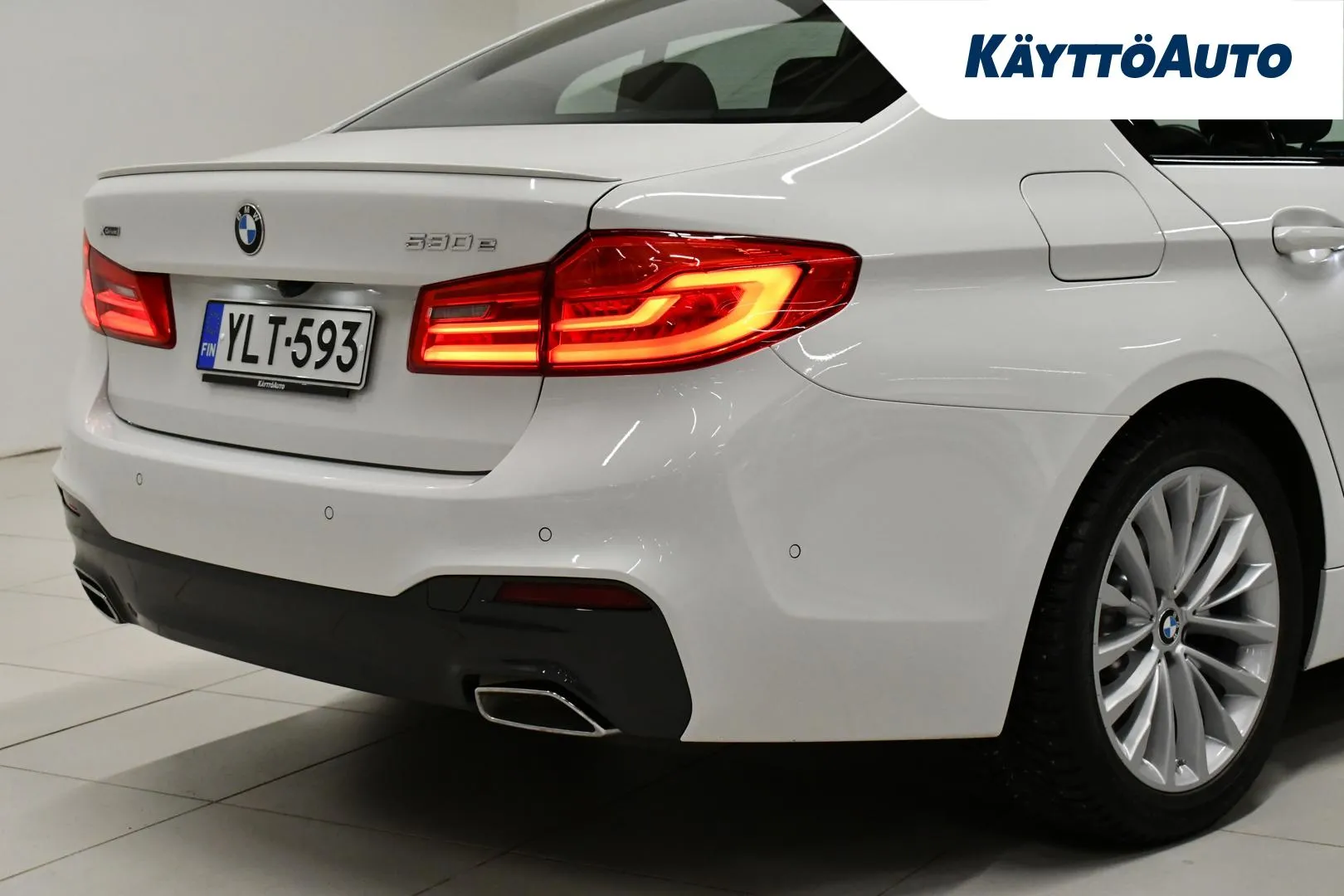 BMW 530 YLT-593 carousel image