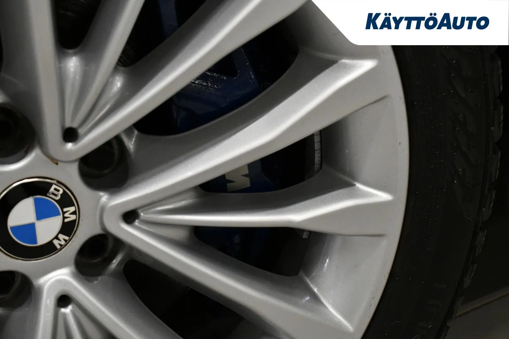 BMW 530 YLT-593 carousel image