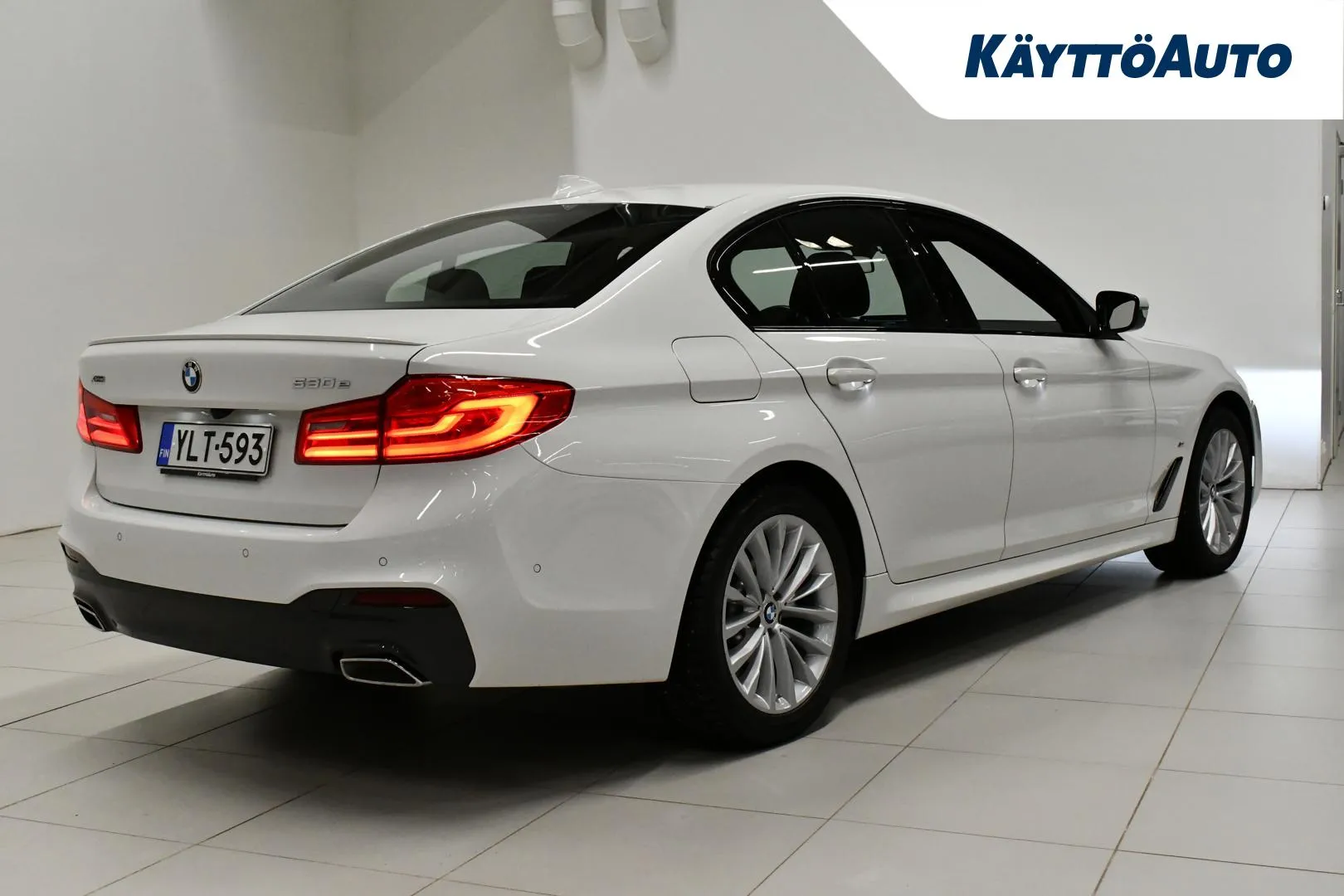 BMW 530 YLT-593 carousel image