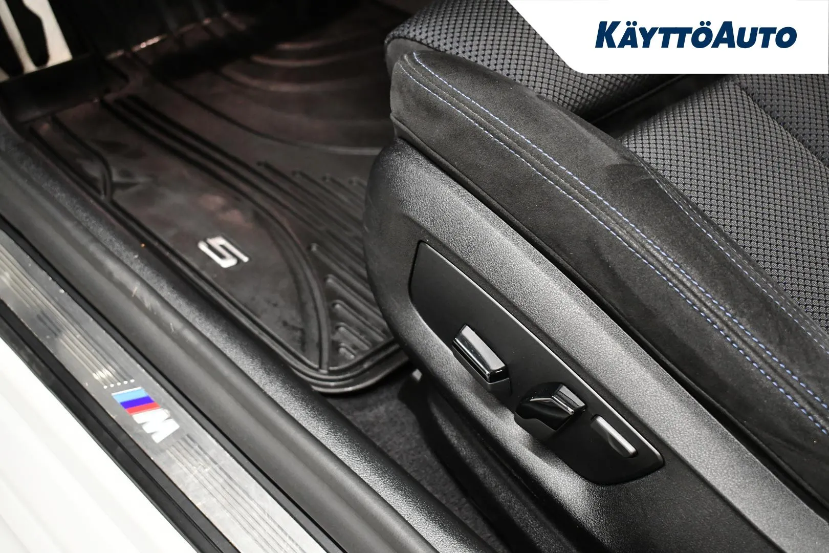 BMW 530 YLT-593 carousel image