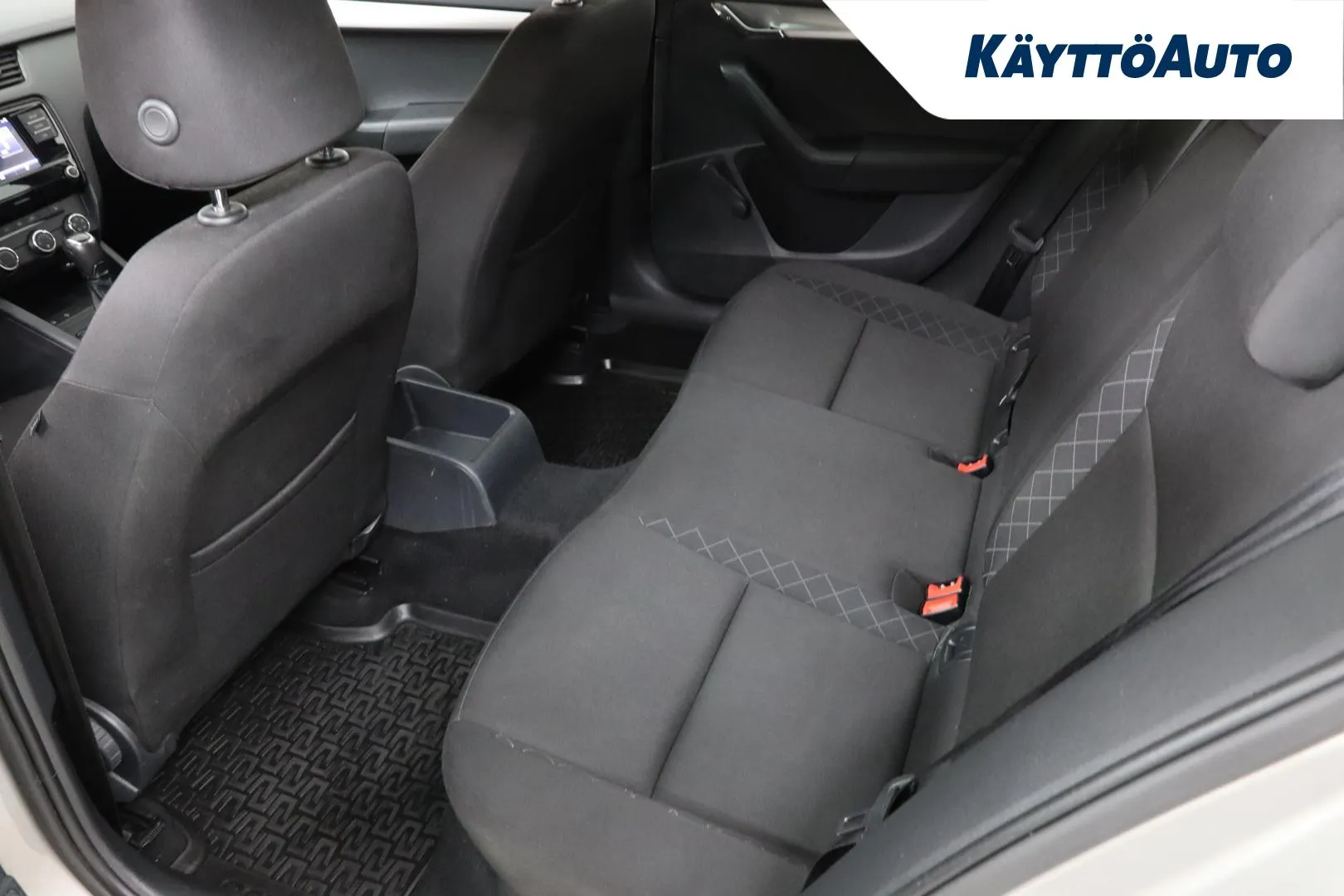 Skoda Octavia EOB-793 carousel image