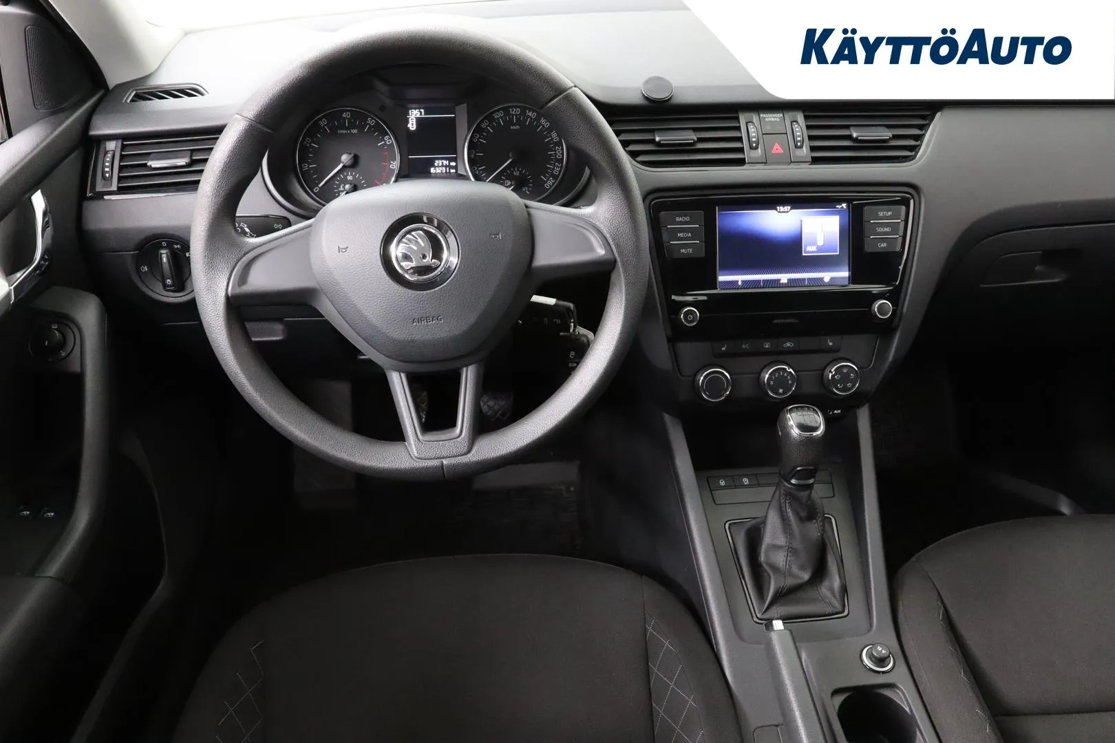 Skoda Octavia EOB-793 carousel image