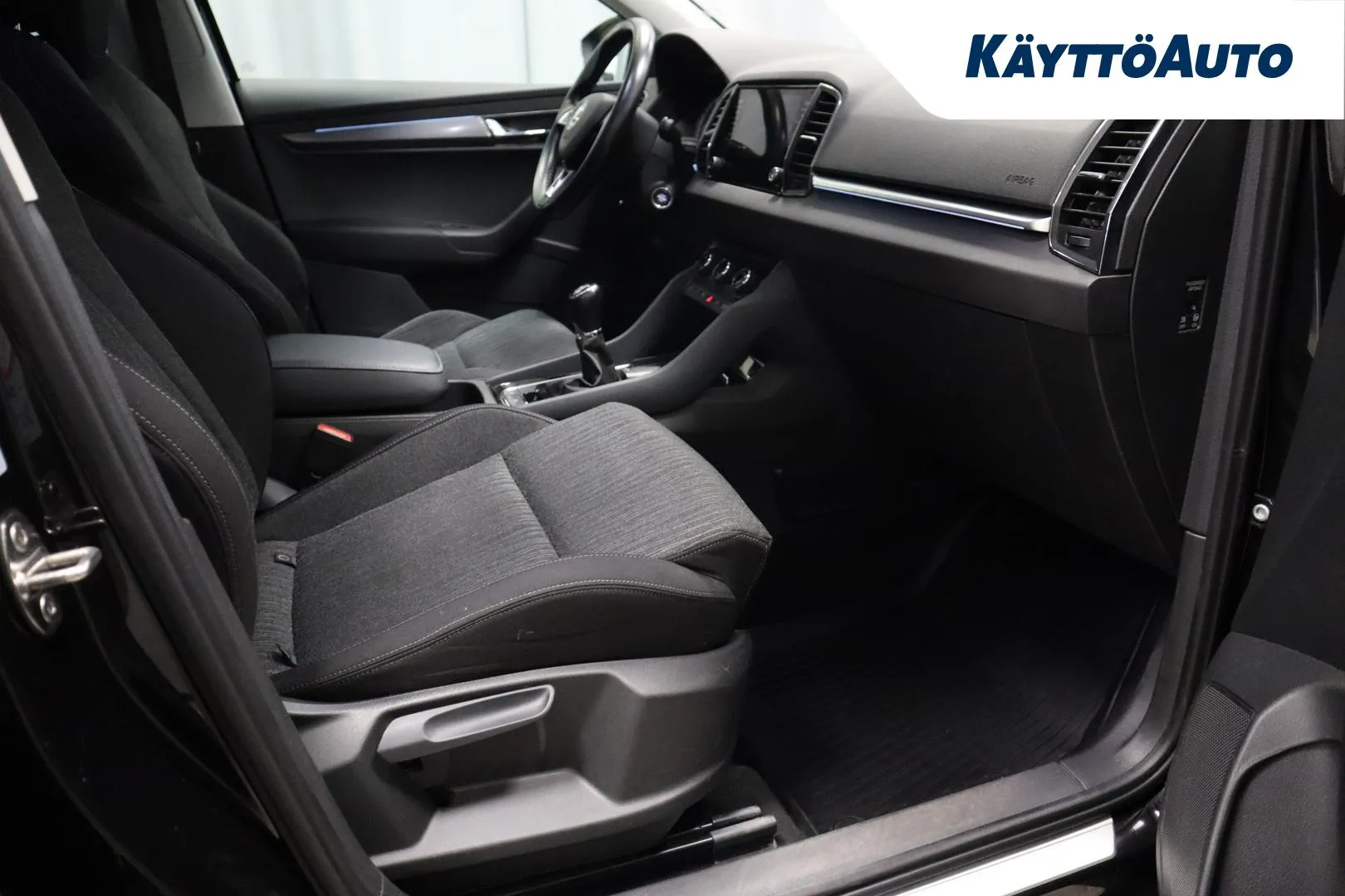 SKODA Karoq EPT-785 carousel image