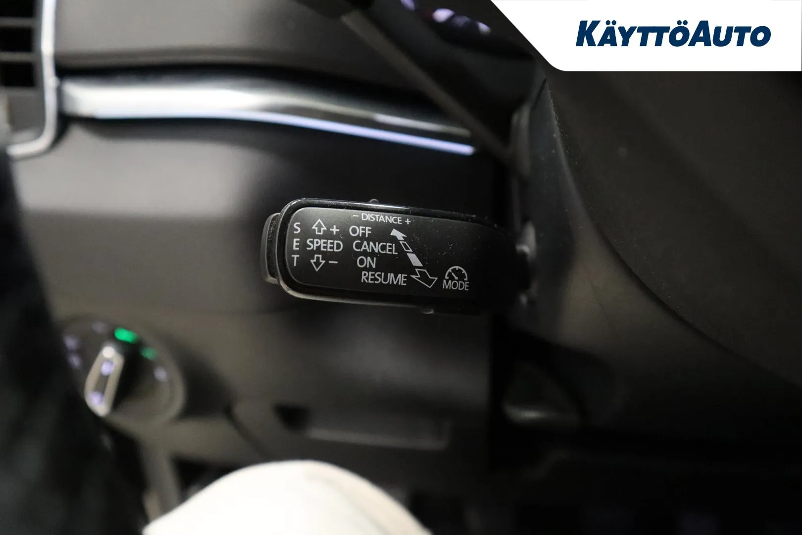 SKODA Karoq EPT-785 carousel image