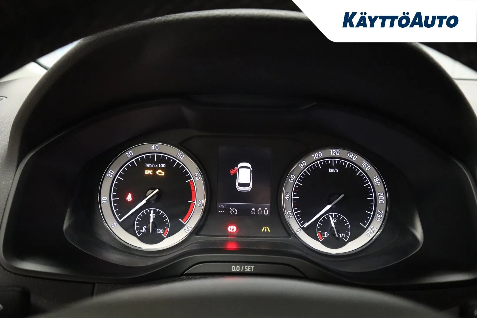 SKODA Karoq EPT-785 carousel image