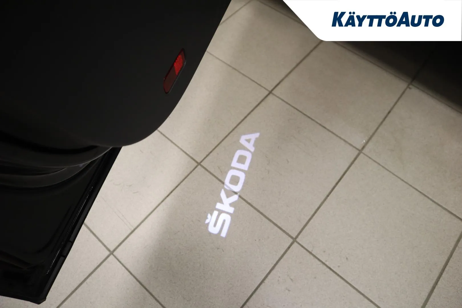 SKODA Karoq EPT-785 carousel image