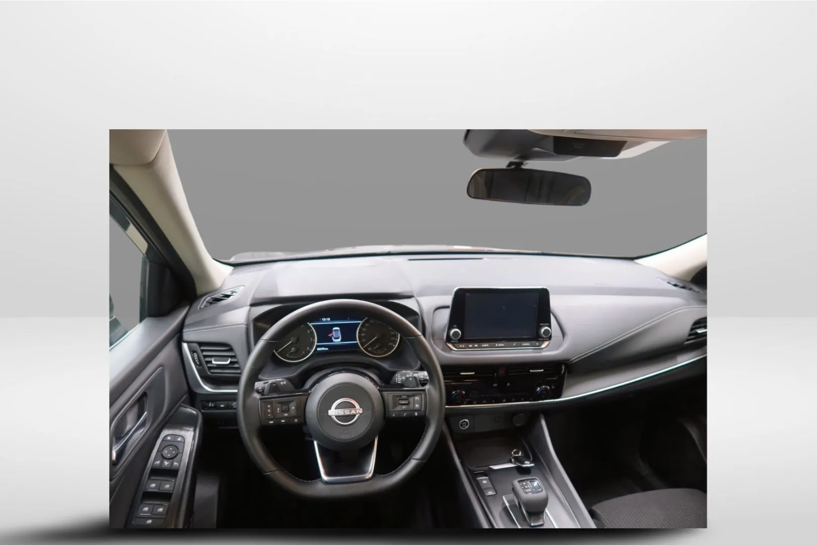 Nissan Qashqai NNR-831 carousel image