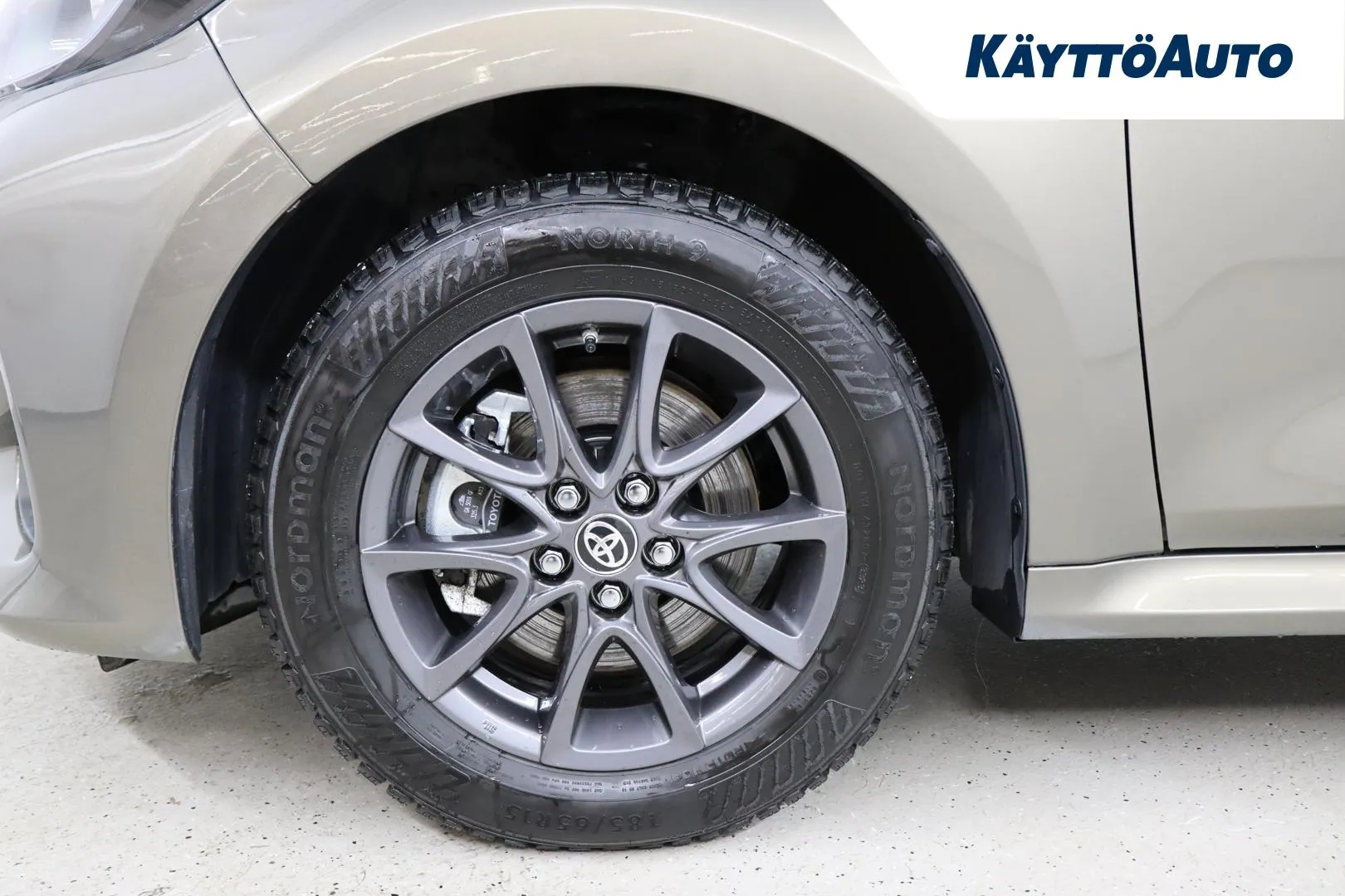 Toyota Yaris YYC-531 carousel image