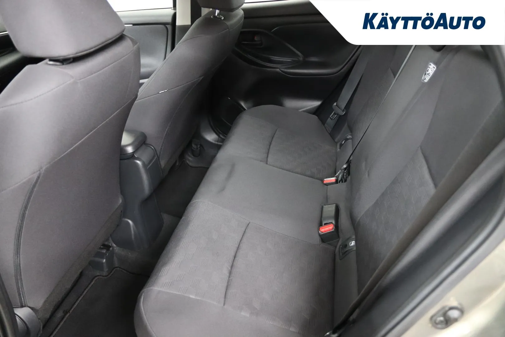 Toyota Yaris YYC-531 carousel image