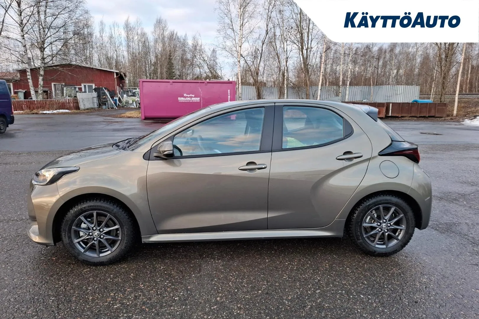 Toyota Yaris YYC-531 carousel image