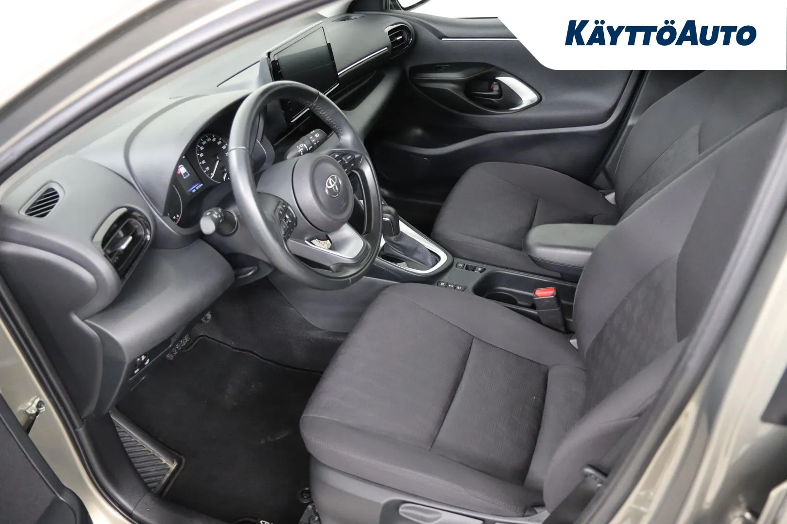 Toyota Yaris YYC-531 carousel image