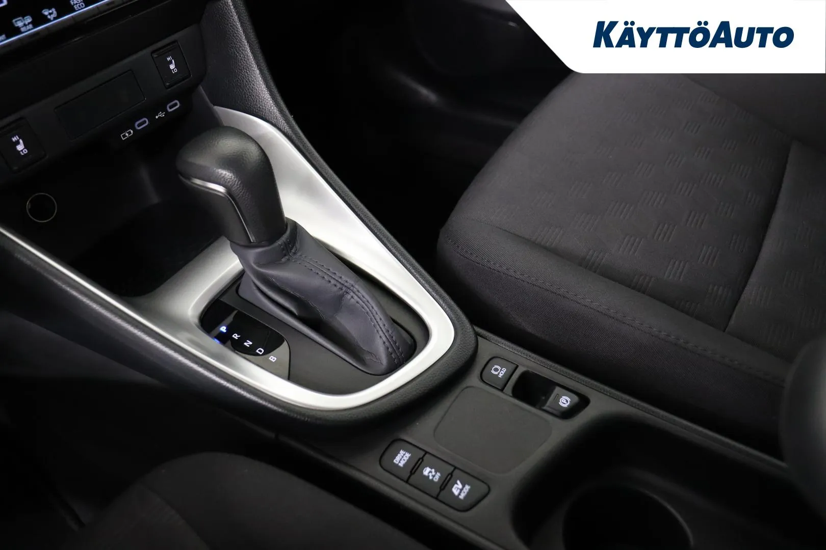 Toyota Yaris YYC-531 carousel image