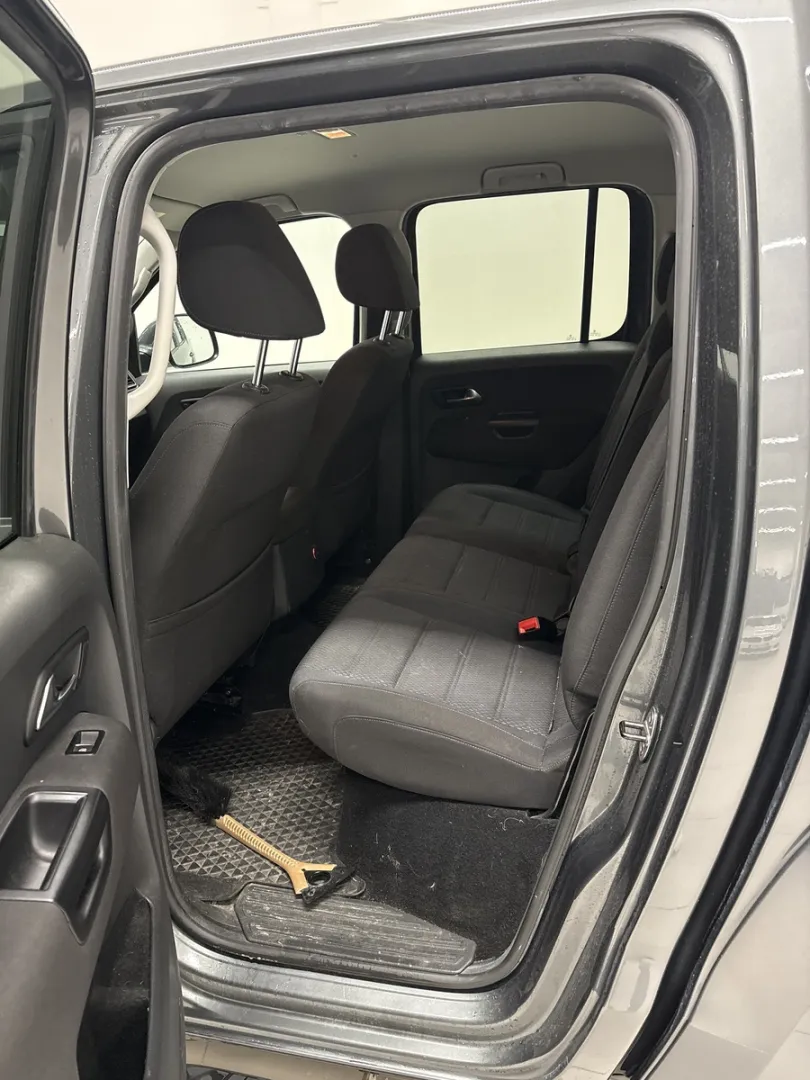 VOLKSWAGEN Amarok OVS-194 carousel image