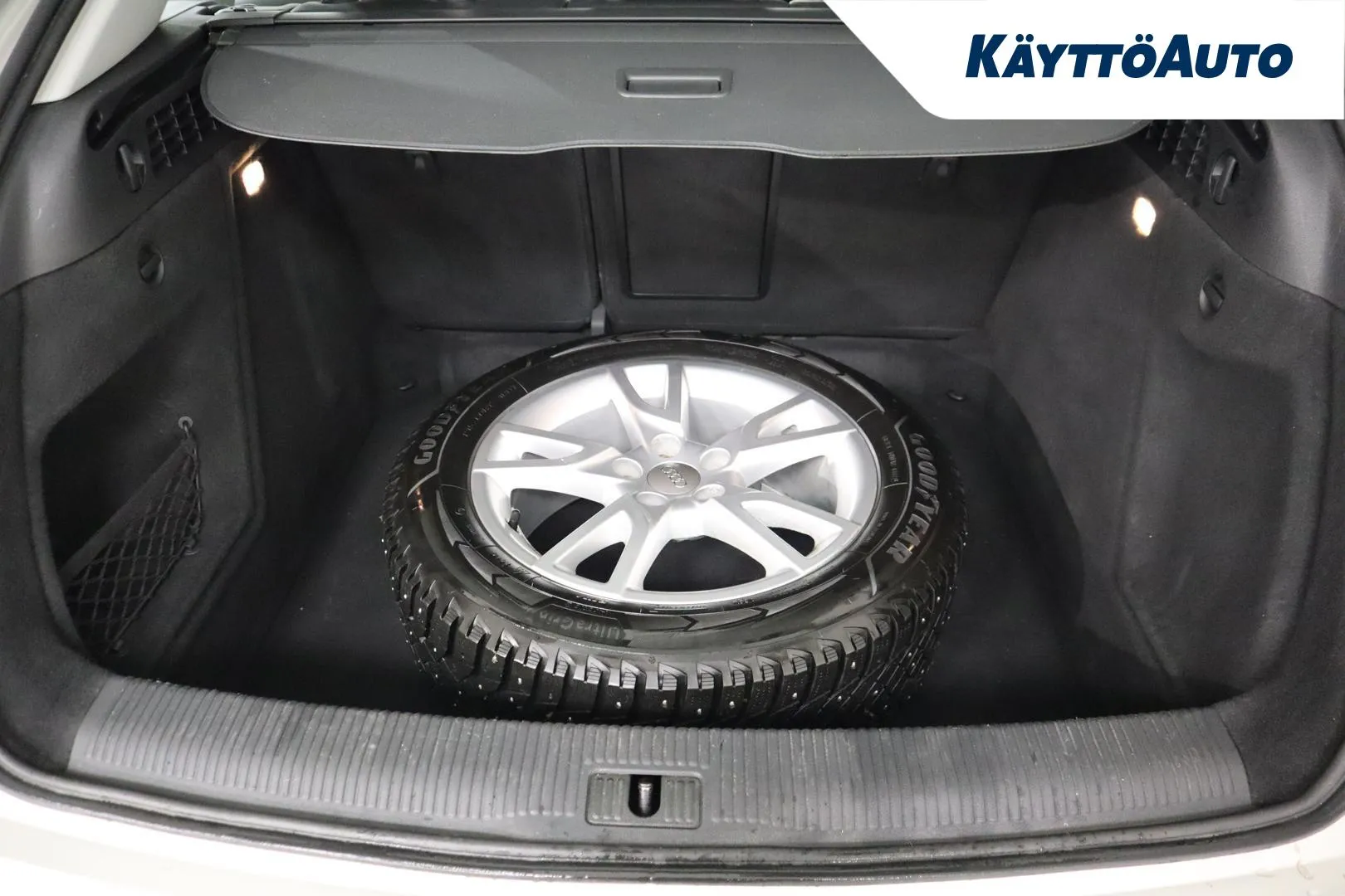 AUDI Q3 KNV-933 carousel image