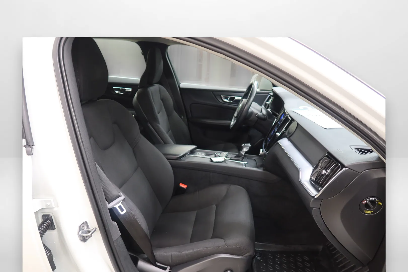 Volvo V60 RTV-783 carousel image