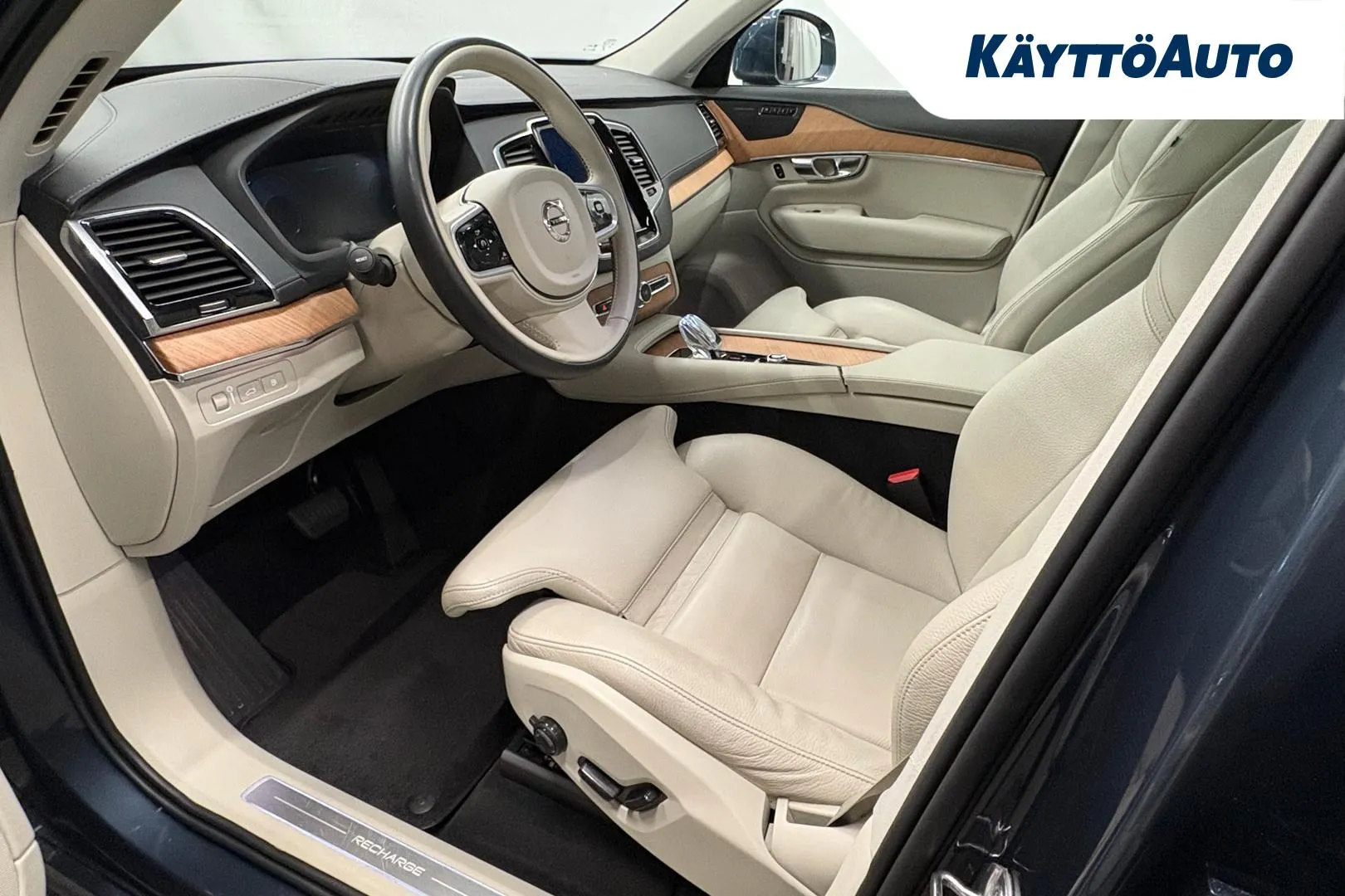 VOLVO XC90 IPE-907 carousel image