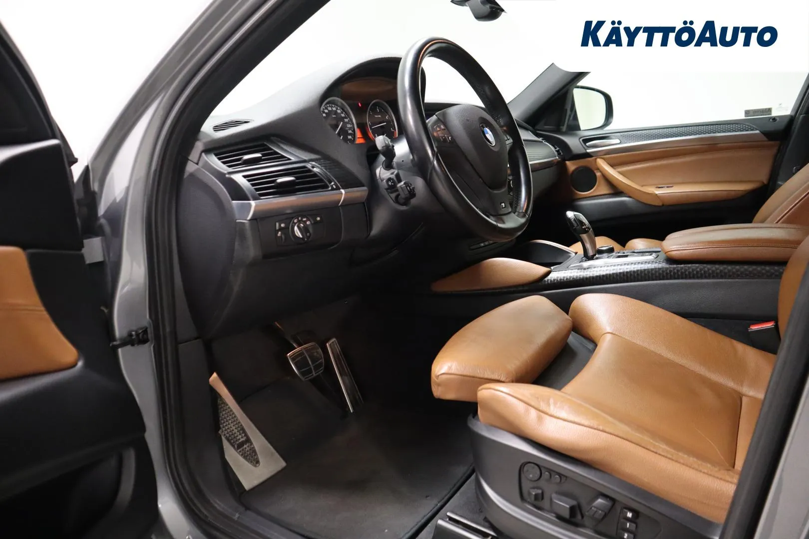 BMW X6 LNB-995 carousel image